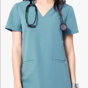Figs scrub top XS